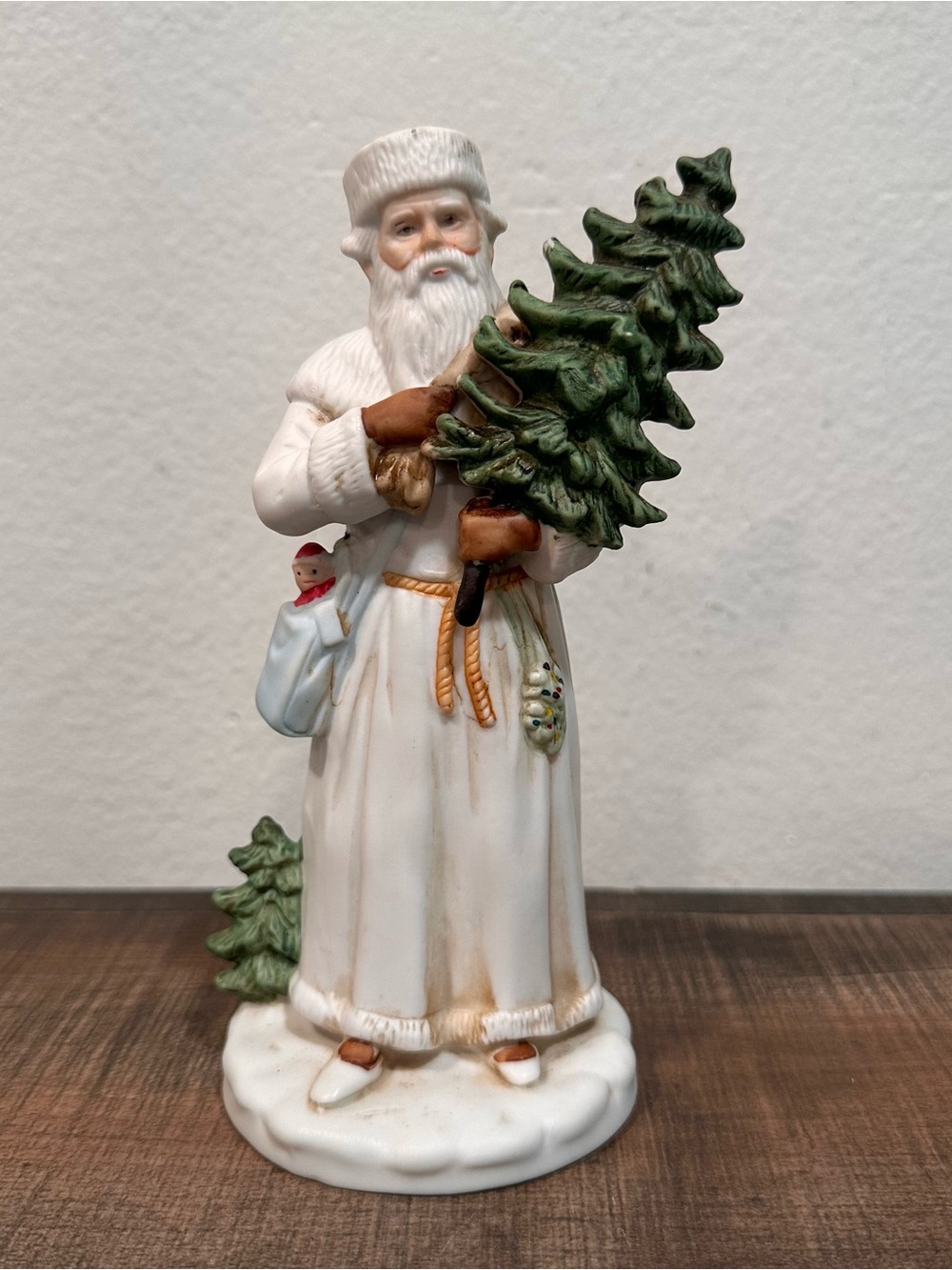 1987 Enesco St Nicholas ceramic figure